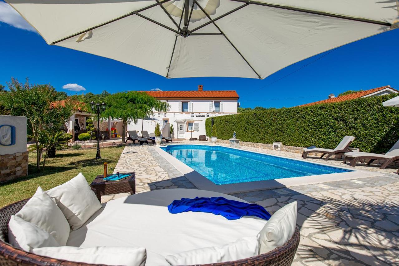 Villa Summer Oasis Dobrinj Extérieur photo