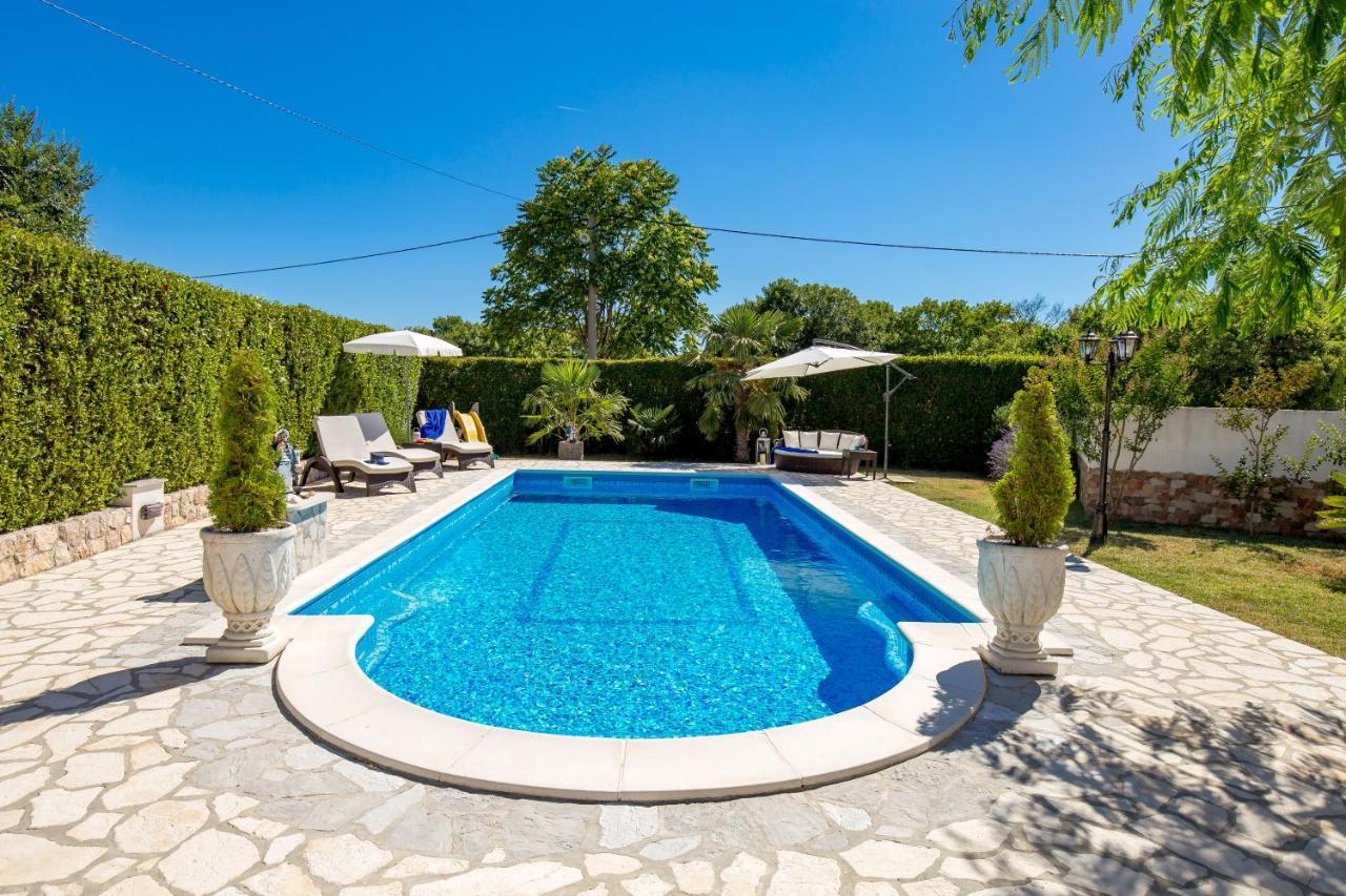Villa Summer Oasis Dobrinj Extérieur photo