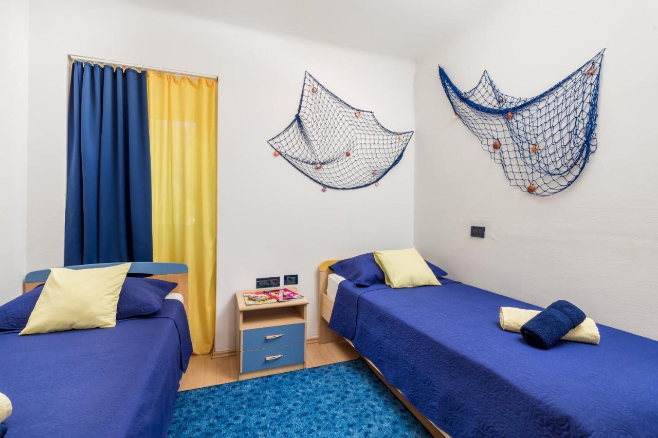 Villa Summer Oasis Dobrinj Extérieur photo